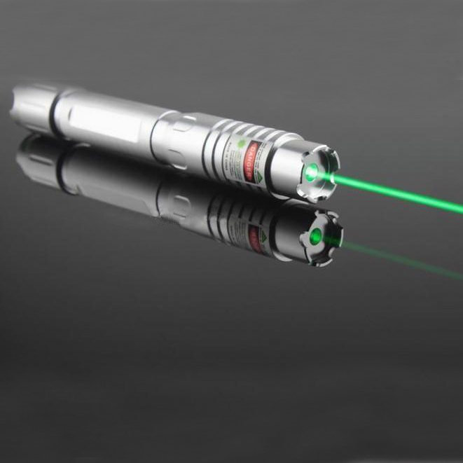 Самые мощные указки. Зеленая лазерная указка Green Laser Pointer. Лазер 1000mw. Сверхмощный лазер 1000 000000 MW. Лазер 80000mw.