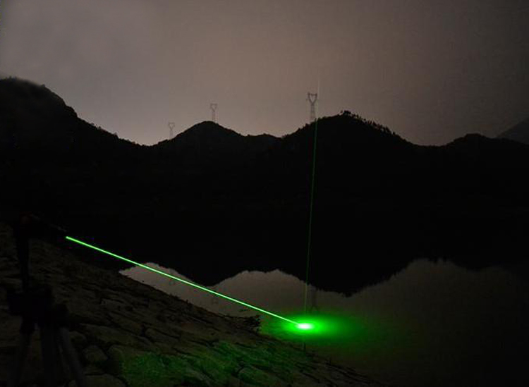 high-power laser pointer