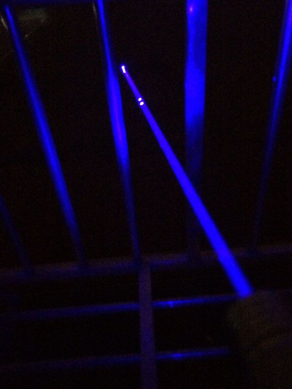 violet laser pointer