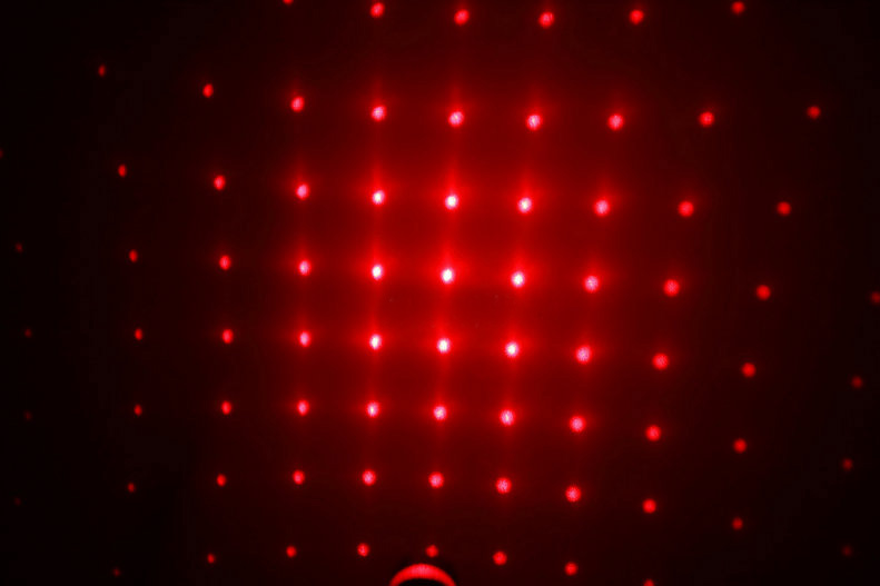 red green laser pointer beam