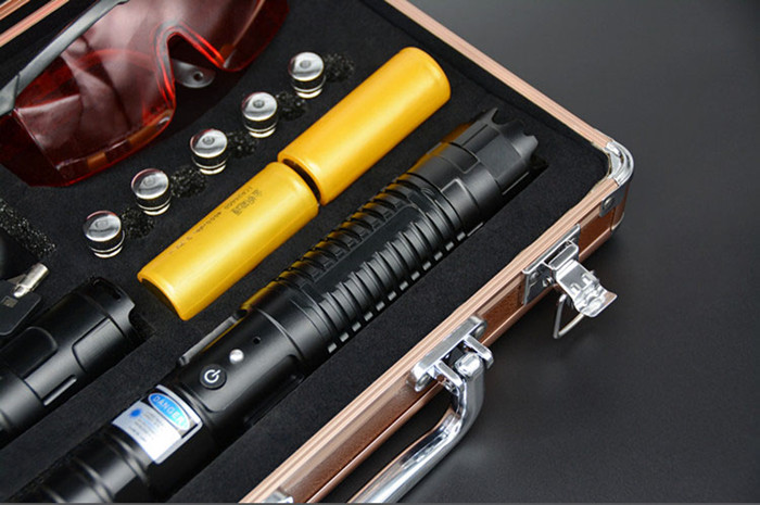 The Reviews Of 50000mW World's Strongest Blue Laser Pointer Handheld  Flashlight