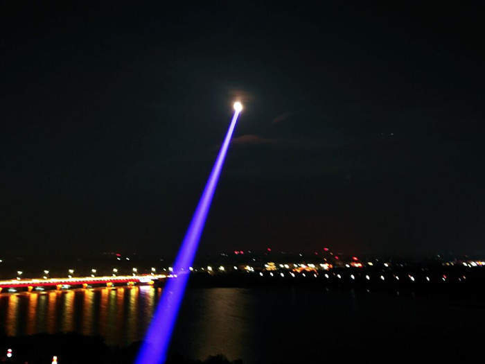 blue laser pointer